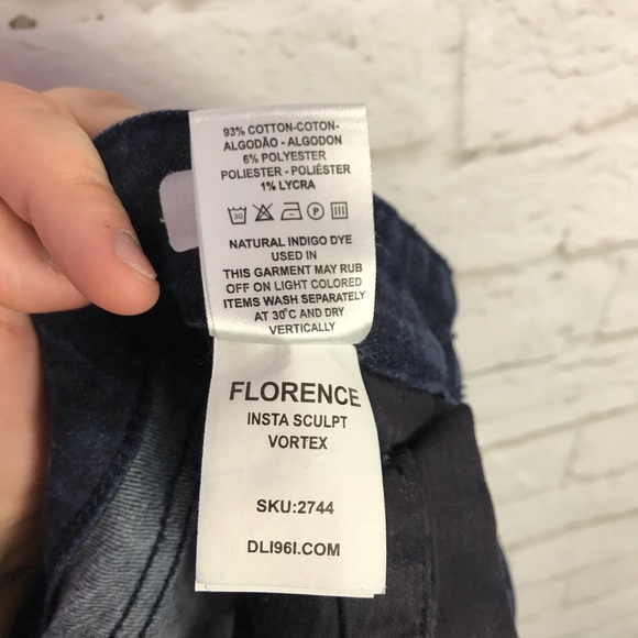 DL1961 Florence Vortex Distressed Raw Hem Capri 27 - Picture 7 of 8